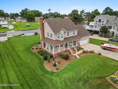 106 Widgeon Dr, Currituck, NC 27929