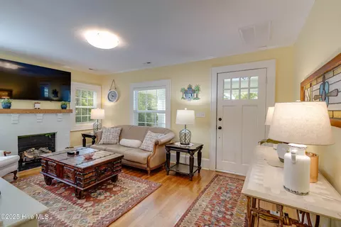 Living - 528 E 6th St, Washington, NC 27889 photo 1 of 3