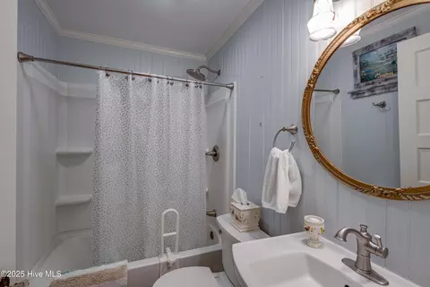 Bath - 528 E 6th St, Washington, NC 27889 photo 3 of 4