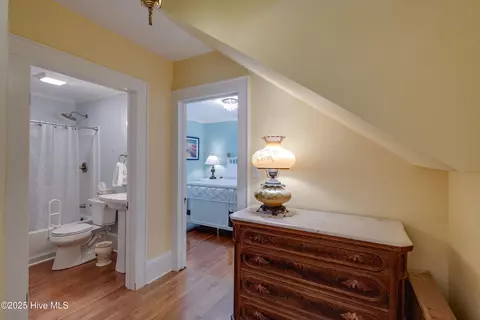 Entry Way - 528 E 6th St, Washington, NC 27889 photo 1 of 1
