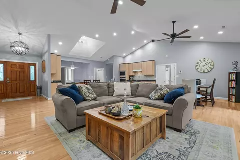 105 Salem Dr, Pinehurst, NC 28374 photo 2