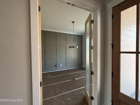 Entry Way - 1040 Burning Tree Rd, Pinehurst, NC 28374 photo 3 of 5