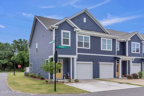 6751 Blacktip Ln, Wilmington, NC 28412