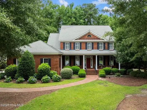 556 Westminster Cir, Greenville, NC 27858