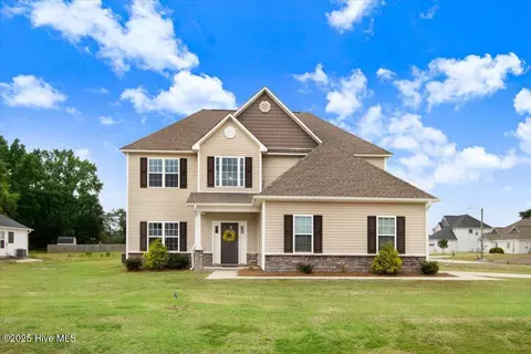 404 Clemens Dr, Pikeville, NC 27863