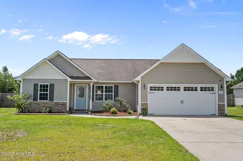 256 Rowland Dr, Richlands, NC 28574