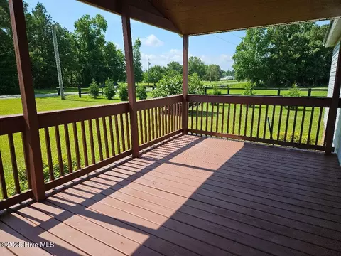 686 Casey Rd, Kinston, NC 28504 photo 4
