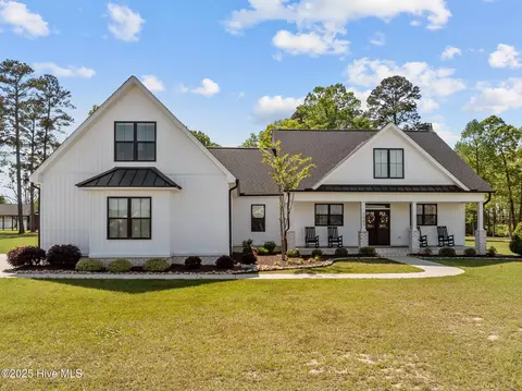 2063 Lawrence Run Dr, Greenville, NC 27834