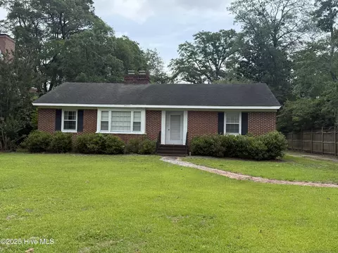 1607 Azalea Dr, Wilmington, NC 28403