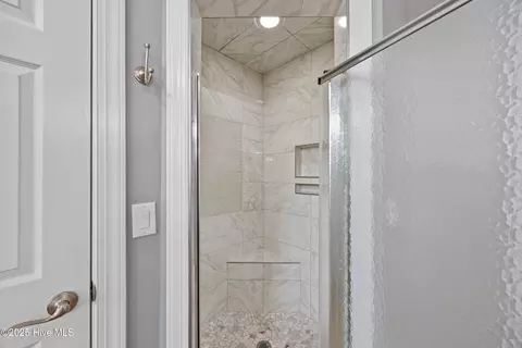 Bath - 376 Red Fox Run Dr, Wallace, NC 28466 photo 5 of 10
