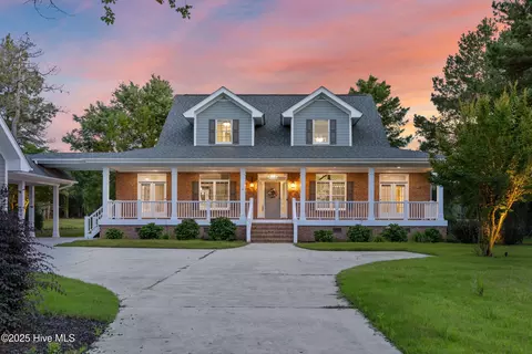 Exterior - 376 Red Fox Run Dr, Wallace, NC 28466 photo 1 of 5