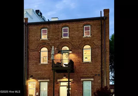 183 W Main St #205, Washington, NC 27889