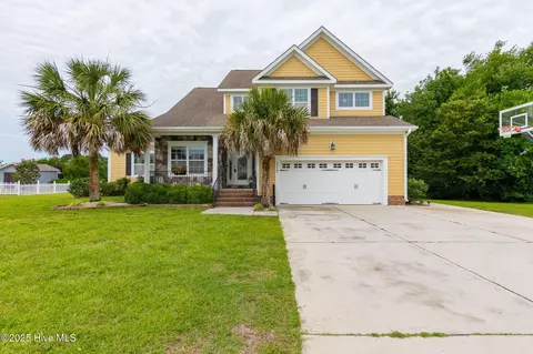 218 Morada Bay Dr, Newport, NC 28570