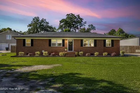 130 Live Oak Dr, Leland, NC 28451