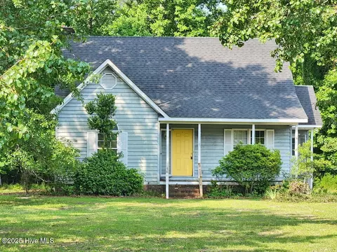 127 Hillingdale Dr, Washington, NC 27889