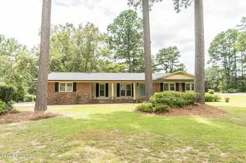 1600 Winding Creek Rd, Elizabethtown, NC 28337