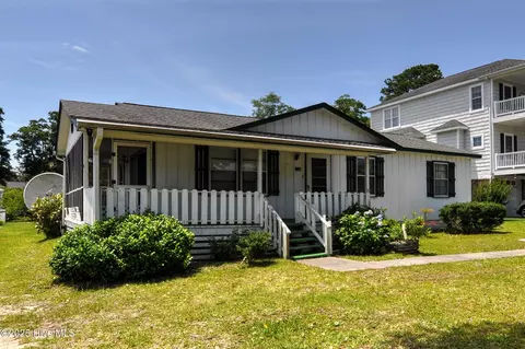 1126 Park Rd, Sunset Beach, NC 28468