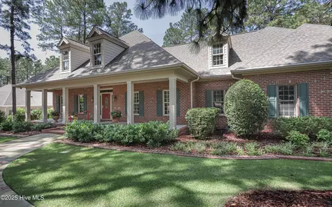 5 Oxton Cir, Pinehurst, NC 28374 photo 4