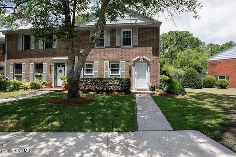 4925 Seabrook Ct, Wilmington, NC 28403