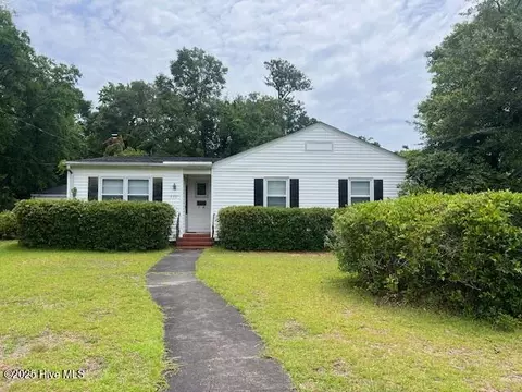 329 Wayne Dr, Wilmington, NC 28403