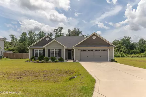 317 Lonesome Dove Ct, Maysville, NC 28555