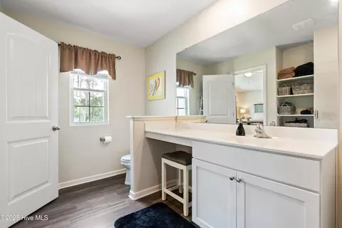 Bath - 634 Aurora Pl, Hampstead, NC 28443 photo 2 of 4