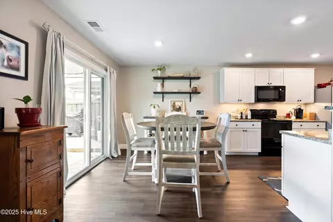 Dining - 634 Aurora Pl, Hampstead, NC 28443 photo 1 of 2