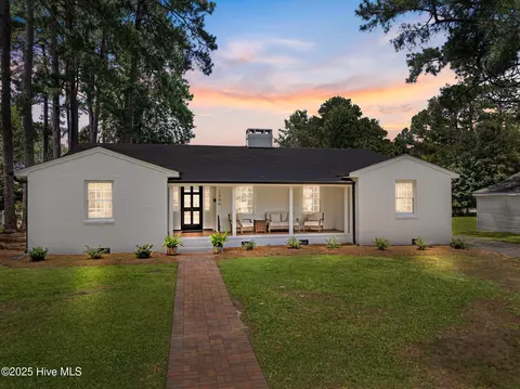 1206 Summit Ave, Washington, NC 27889