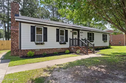 1305 Woodgreen Rd, Tarboro, NC 27886