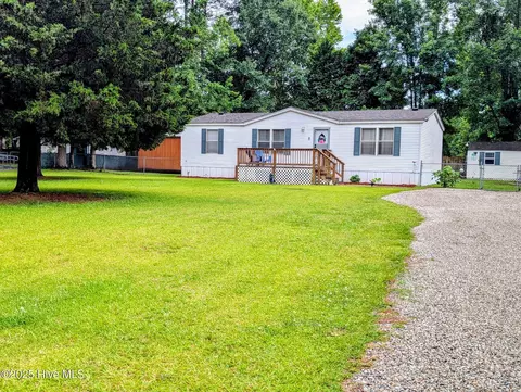 131 Remington Rd, Rocky Point, NC 28457