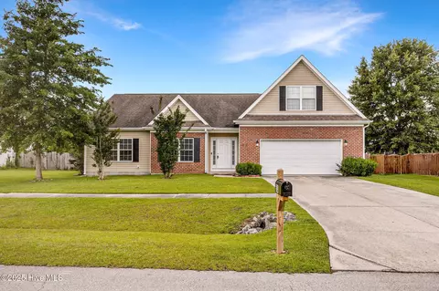 504 Pearl Valley Ct, Jacksonville, NC 28546