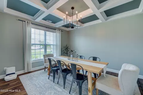 Dining - 110 E Conolly Ct, Hampstead, NC 28443 photo 2 of 3