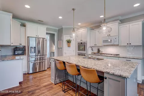 Kitchen - 110 E Conolly Ct, Hampstead, NC 28443 photo 2 of 5