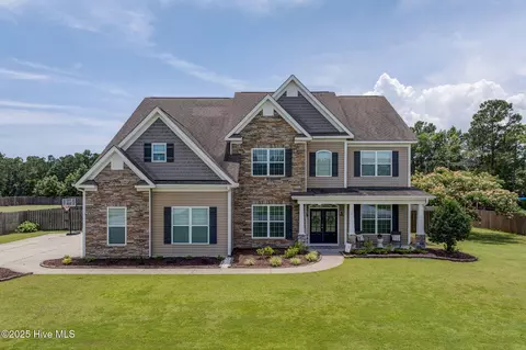 Exterior - 110 E Conolly Ct, Hampstead, NC 28443 photo 11 of 13