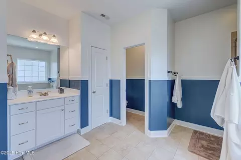 Bath - 110 E Conolly Ct, Hampstead, NC 28443 photo 2 of 5