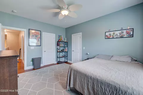 Bedroom - 110 E Conolly Ct, Hampstead, NC 28443 photo 12 of 15