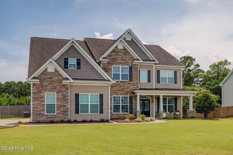 Exterior - 110 E Conolly Ct, Hampstead, NC 28443 photo 10 of 13