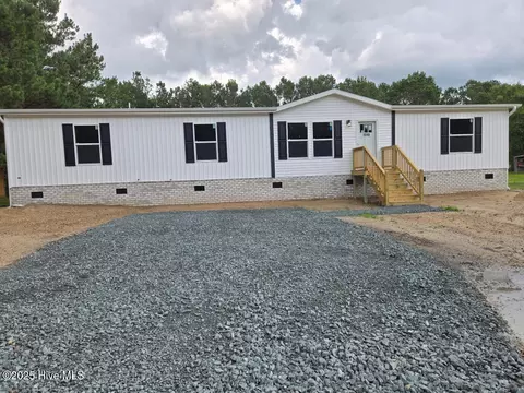 1310 Slocum Trl, Atkinson, NC 28421