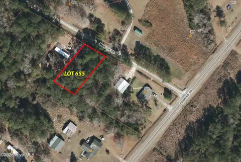 0655 Marvin Dr, Hampstead, NC 28443