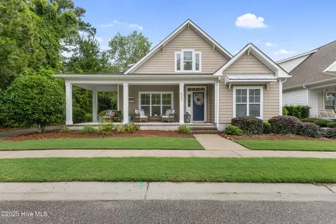 8203 Brays Dr, Wilmington, NC 28411