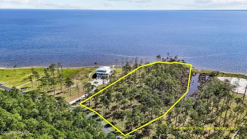672 Preservation Rd, Oriental, NC 28571