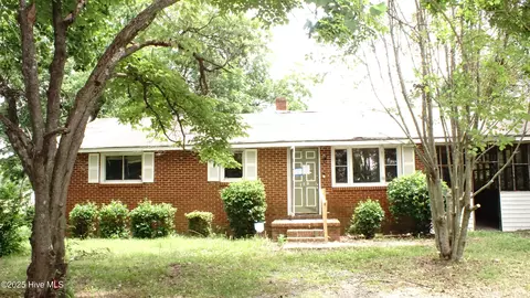 110 Perry St, Garysburg, NC 27831