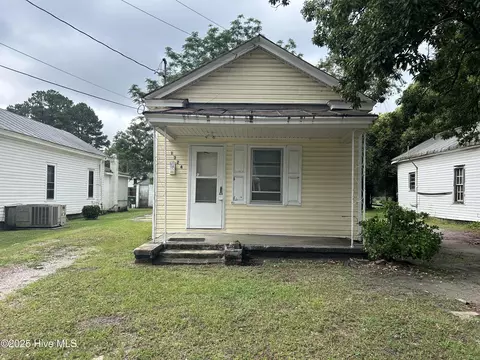 1324 Carolina St E, Wilson, NC 27893