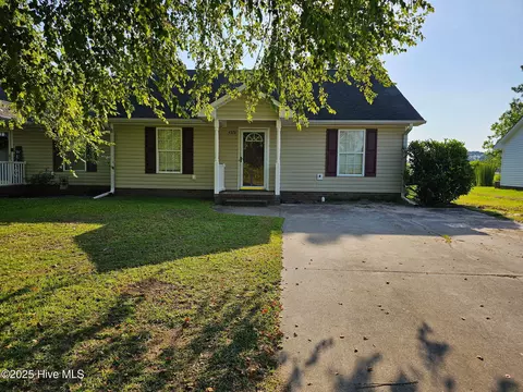 4328 Magellan Ct #B, Ayden, NC 28513