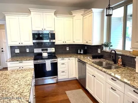 Kitchen - 6 Raintree Ct, Pinehurst, NC 28374 photo 3 of 5