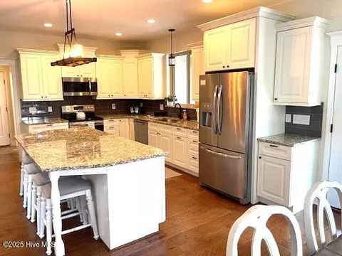 Kitchen - 6 Raintree Ct, Pinehurst, NC 28374 photo 1 of 5