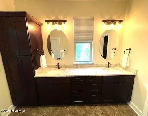 Bath - 6 Raintree Ct, Pinehurst, NC 28374 photo 1 of 6