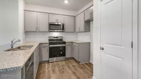 2017 Clock Rd, New Bern, NC 28562 photo 5