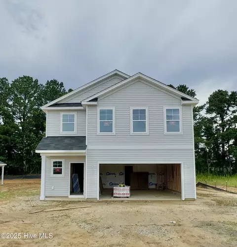 154 N Squires Run Ln, Richlands, NC 28574