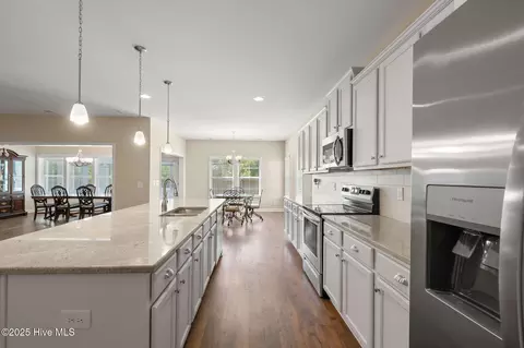 Kitchen - 23 Downy Dr, Hampstead, NC 28443 photo 4 of 6